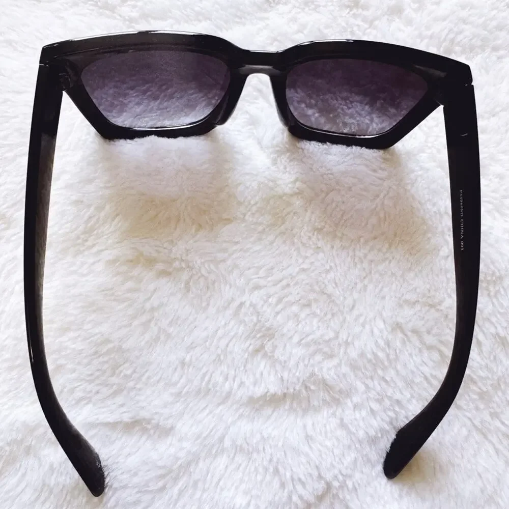 Liora Black Oversized Bold Sunglasses
